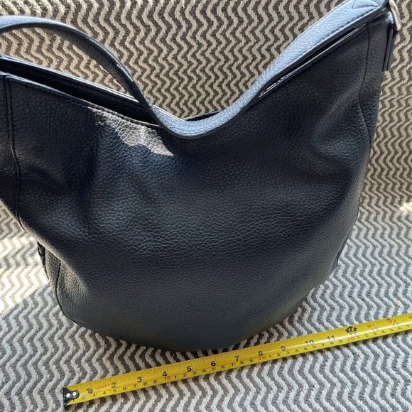 Liz Claiborne Black Leather Hobo Hand Bag Middle Size Shoulder Braiding Purse - Picture 2 of 8